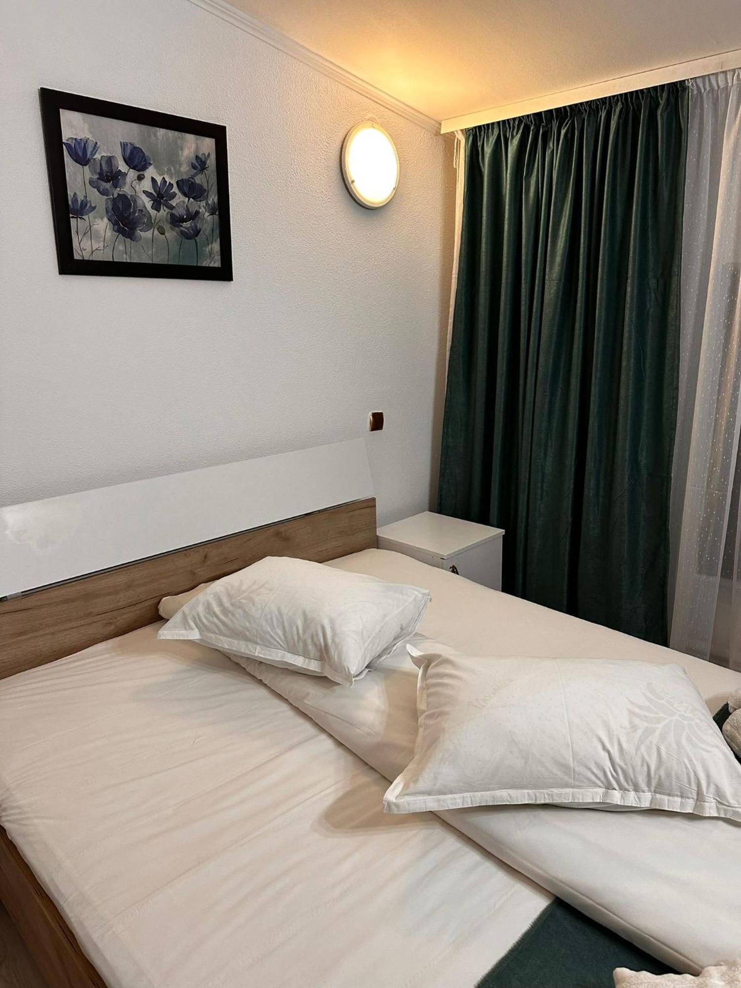 Hotel Green House Craiova Esterno foto
