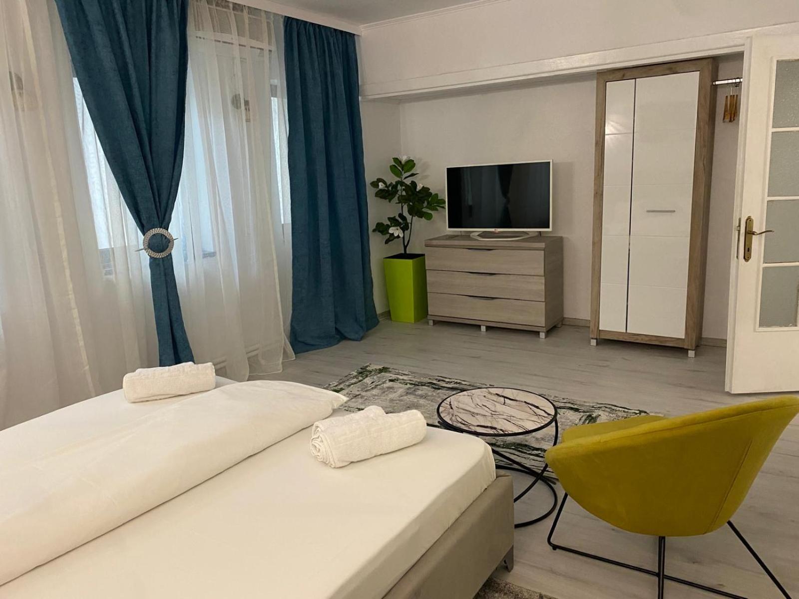 Hotel Green House Craiova Esterno foto