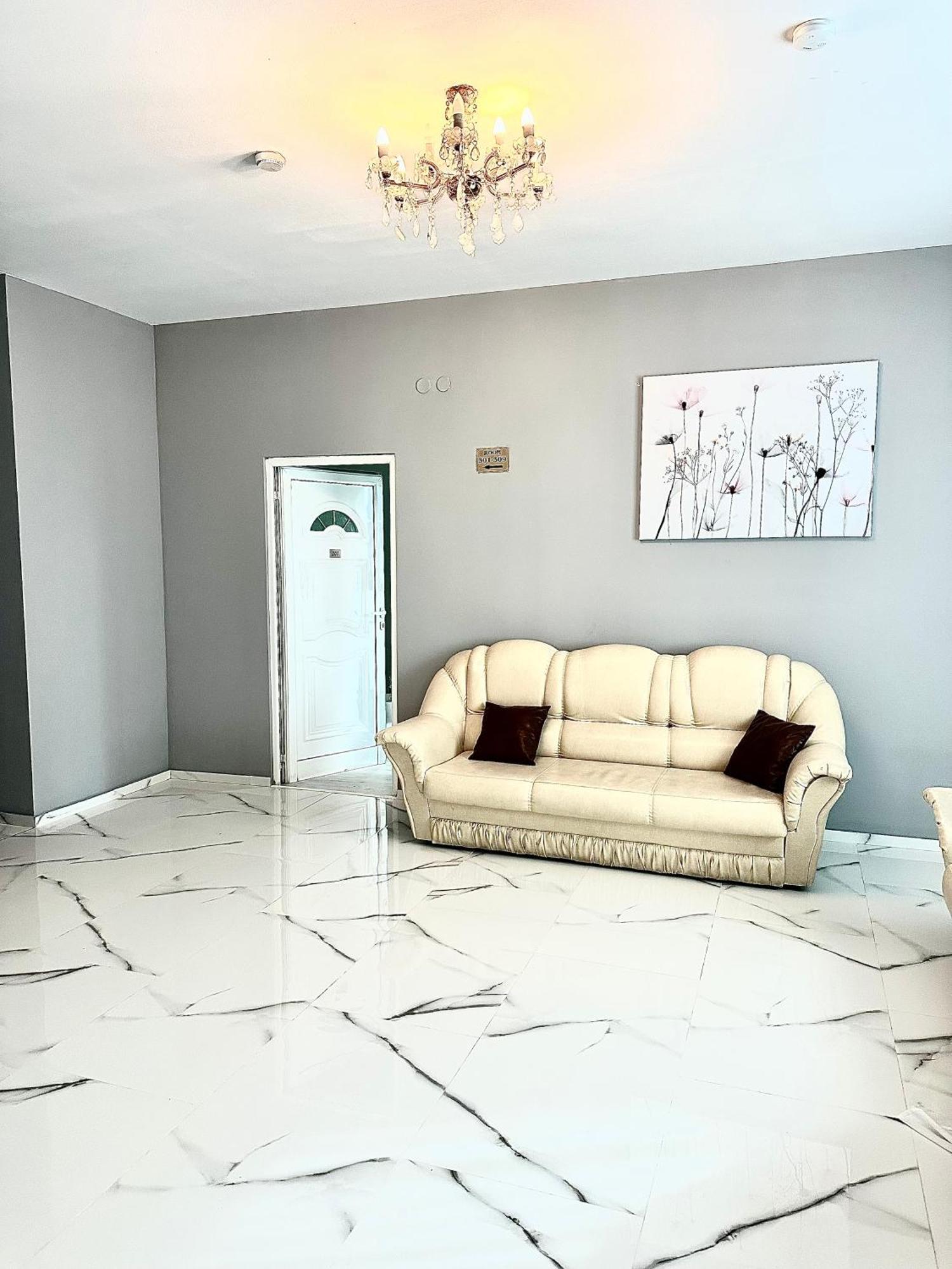 Hotel Green House Craiova Esterno foto